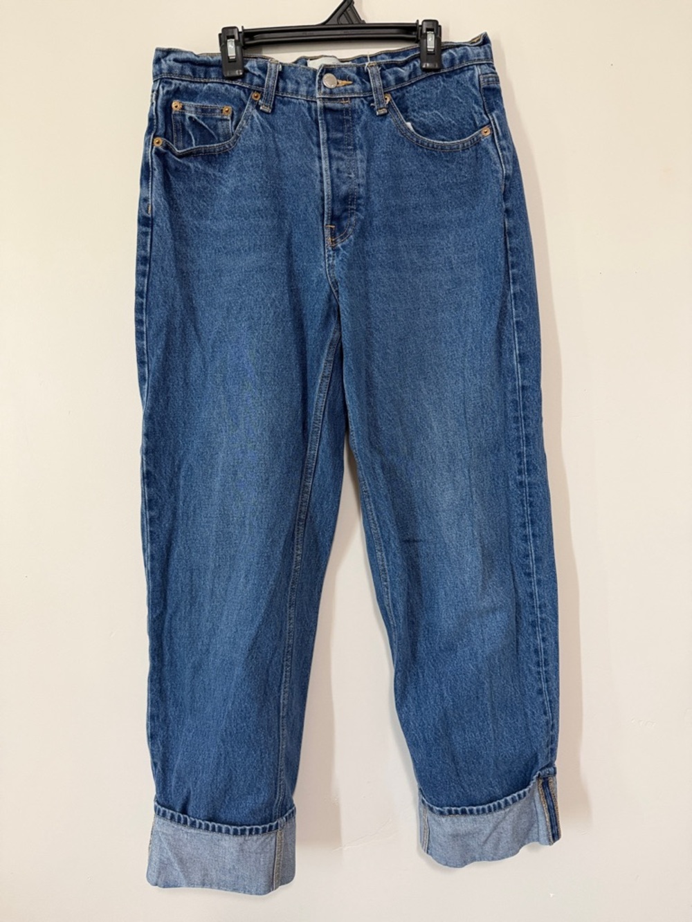 Universal Thread Mid rise 90s baggy jeans. Baggy, cuffed sz 6R